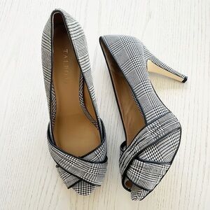 Talbots Herringbone Peep Toe Criss Cross Heels Pumps size 9 Black & White Fabric